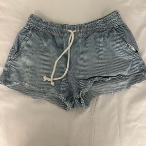 aerie stripped shorts. super cute too small for me now. size xs
